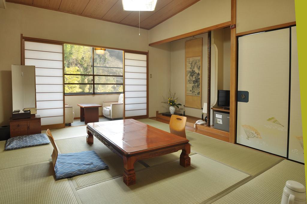Furuyu Onsen Oogiya Saga Exterior photo